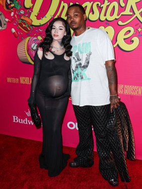 Bhad Bhabie (Danielle Peskowitz Bregoli) ve erkek arkadaşı Le Vaughn, Los Angeles Premiere Of Shout 'a geldiler! Stüdyolar, Her Şey Komedi ve Ütopya 'nın Haziran' ı 20 Şubat 2024 'te Hollywood, Los Angeles' taki TCL Çin 6 Tiyatrosu 'nda düzenlendi.