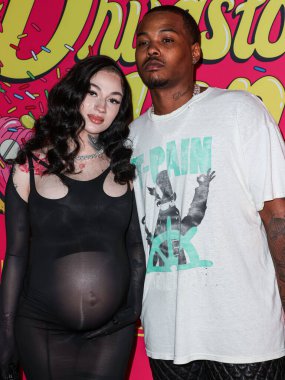 Bhad Bhabie (Danielle Peskowitz Bregoli) ve erkek arkadaşı Le Vaughn, Los Angeles Premiere Of Shout 'a geldiler! Stüdyolar, Her Şey Komedi ve Ütopya 'nın Haziran' ı 20 Şubat 2024 'te Hollywood, Los Angeles' taki TCL Çin 6 Tiyatrosu 'nda düzenlendi.