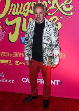 Gary Baseman, Los Angeles Çığlık Açılışı 'na geliyor! Stüdyolar, Her Şey Komedi ve Ütopya 'nın Haziran' ı 20 Şubat 2024 'te Hollywood, Los Angeles, Kaliforniya, ABD' deki TCL Çin 6 Tiyatrosu 'nda düzenlendi..