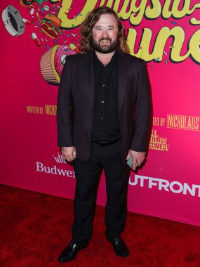 Haley Joel Osment, Los Angeles Çığlık Galası 'na geliyor! Stüdyolar, Her Şey Komedi ve Ütopya 'nın Haziran' ı 20 Şubat 2024 'te Hollywood, Los Angeles, Kaliforniya, ABD' deki TCL Çin 6 Tiyatrosu 'nda düzenlendi.. 