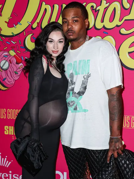 Bhad Bhabie (Danielle Peskowitz Bregoli) ve erkek arkadaşı Le Vaughn, Los Angeles Premiere Of Shout 'a geldiler! Stüdyolar, Her Şey Komedi ve Ütopya 'nın Haziran' ı 20 Şubat 2024 'te Hollywood, Los Angeles' taki TCL Çin 6 Tiyatrosu 'nda düzenlendi.