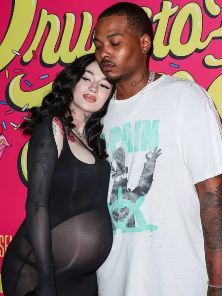 Bhad Bhabie (Danielle Peskowitz Bregoli) ve erkek arkadaşı Le Vaughn, Los Angeles Premiere Of Shout 'a geldiler! Stüdyolar, Her Şey Komedi ve Ütopya 'nın Haziran' ı 20 Şubat 2024 'te Hollywood, Los Angeles' taki TCL Çin 6 Tiyatrosu 'nda düzenlendi.