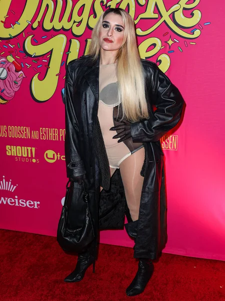 Gia Woods, Los Angeles Çığlık Galası 'na geliyor! Stüdyolar, Her Şey Komedi ve Ütopya 'nın Haziran' ı 20 Şubat 2024 'te Hollywood, Los Angeles, Kaliforniya, ABD' deki TCL Çin 6 Tiyatrosu 'nda düzenlendi..