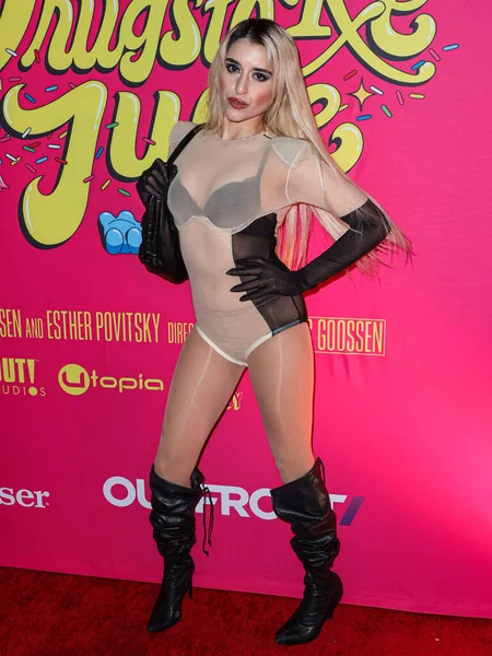 Gia Woods, Los Angeles Çığlık Galası 'na geliyor! Stüdyolar, Her Şey Komedi ve Ütopya 'nın Haziran' ı 20 Şubat 2024 'te Hollywood, Los Angeles, Kaliforniya, ABD' deki TCL Çin 6 Tiyatrosu 'nda düzenlendi..