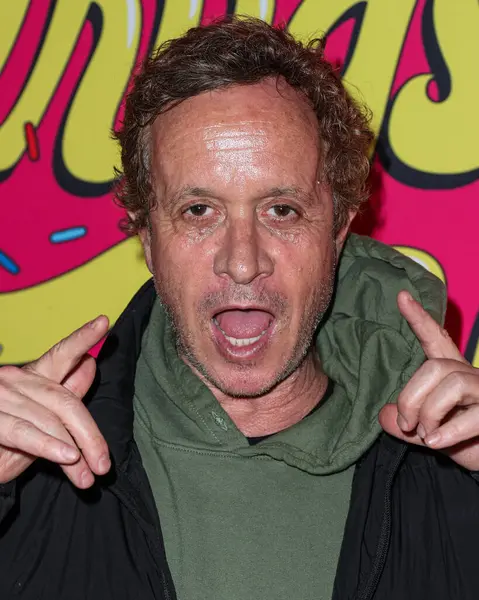 Pauly Shore, Los Angeles 'ın ilk gösterimine geliyor! Stüdyolar, Her Şey Komedi ve Ütopya 'nın Haziran' ı 20 Şubat 2024 'te Hollywood, Los Angeles, Kaliforniya, ABD' deki TCL Çin 6 Tiyatrosu 'nda düzenlendi.. 