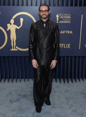 Arian Moayed, 24 Şubat 2024 'te ABD' nin Kaliforniya eyaletinin Los Angeles kentindeki Shrine Konser Salonu ve Fuar Salonu 'nda düzenlenen 30..