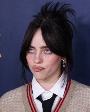 Vivienne Westwood 'u giyen Billie Eilish, 24 Şubat 2024' te ABD 'nin Kaliforniya eyaletinin Los Angeles kentindeki Shrine Auditorium ve Expo Hall' da düzenlenen 30.. 