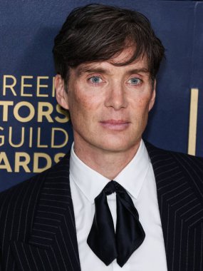 Saint Laurent 'ı giyen Cillian Murphy, 24 Şubat 2024' te ABD 'nin Kaliforniya eyaletinin Los Angeles kentinde düzenlenen Shrine Konser Salonu ve Fuar Salonu' nda düzenlenen 30.. 