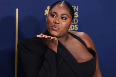 Christian Siriano 'yu giyen Danielle Brooks, 24 Şubat 2024' te ABD 'nin Kaliforniya eyaletinin Los Angeles kentinde düzenlenen Shrine Konser Salonu ve Fuar Salonu' nda düzenlenen 30..
