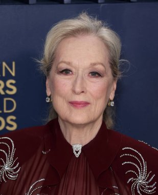 Prada giyen Meryl Streep, 24 Şubat 2024 'te ABD' nin Kaliforniya eyaletinin Los Angeles kentinde düzenlenen Shrine Konser Salonu ve Fuar Salonu 'nda düzenlenen 30..