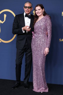 Jeff Goldblum ve Geena Davis, 24 Şubat 2024 'te ABD' nin Kaliforniya eyaletinin Los Angeles kentinde düzenlenen Shrine Konser Salonu ve Fuar Salonu 'nda düzenlenen 30..