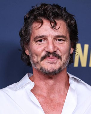 Pedro Pascal, Shrine Konser Salonu ve Fuar Salonu 'nda 24 Şubat 2024' te düzenlenen 30. Yıllık Tiyatro Oyuncuları Loncası Ödülleri 'nde Drama Dizisi Ödülü' nde En İyi Erkek Oyuncu Ödülü sahibi.