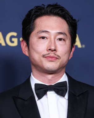 Steven Yeun, 24 Şubat 2024 'te ABD' nin Los Angeles kentinde Shrine Auditorium ve Expo Hall 'da düzenlenen 30. Sinema Oyuncuları Loncası Ödülleri' nde 'Beef' için verilen En İyi Erkek Oyuncu veya Limited Serisi ödülünün sahibi..