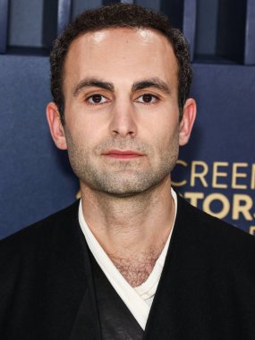 Khalid Abdalla, 24 Şubat 2024 'te ABD' nin Kaliforniya eyaletinin Los Angeles kentinde Shrine Konser Salonu ve Fuar Salonu 'nda düzenlenen 30..