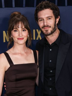 Leighton Meester ve kocası Adam Brody, 24 Şubat 2024 'te ABD' nin Kaliforniya eyaletinin Los Angeles kentindeki Shrine Auditorium ve Expo Hall 'da düzenlenen 30.. 