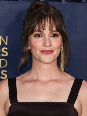 Leighton Meester, Pomellato takılı özel St. John mücevherlerini giyerek 24 Şubat 2024 'te ABD' nin Los Angeles, Kaliforniya eyaletindeki Shrine Oditoryum ve Fuar Salonu 'nda düzenlenen 30.. 