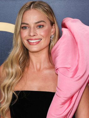 Schiaparelli FW20 Couture giyen Margot Robbie, 24 Şubat 2024 'te ABD' nin Kaliforniya eyaletinin Los Angeles kentinde düzenlenen Shrine Konser Salonu ve Fuar Salonu 'nda düzenlenen 30..