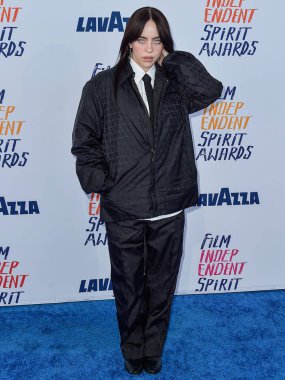 Valentino 'yu giyen Billie Eilish, 25 Şubat 2024' te Santa Monica, Los Angeles, Kaliforniya, ABD 'de düzenlenen 2024 Yıllık Bağımsız Film Ruhu Ödülleri' ne (39..
