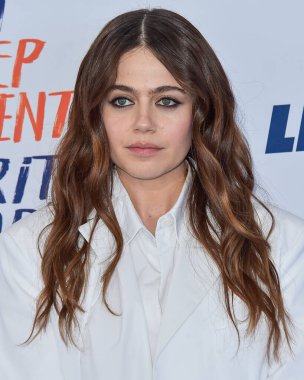 Valentino 'yu giyen Molly Gordon, 25 Şubat 2024' te Santa Monica, Los Angeles, Kaliforniya 'da düzenlenen 2024 Yıllık Bağımsız Film Ruhu Ödülleri' ne (39..