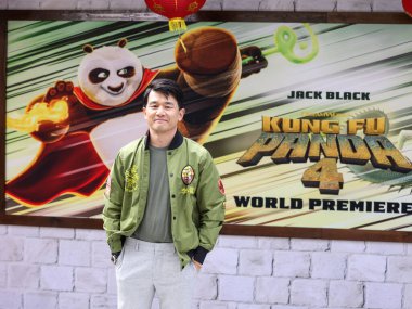 Ronny Chieng, 3 Mart 2024 'te Amerika Birleşik Devletleri' nin Kaliforniya eyaletinin Los Angeles şehrinde düzenlenen AMC 'deki Dreamworks Animasyon ve Universal Pictures' Kung Fu Panda 4 'ün dünya prömiyerine geldi.. 