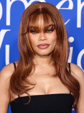 Andra Günü, 6 Mart 2024 tarihinde Inglewood, Los Angeles, Kaliforniya, ABD 'deki SoFi Stadyumu' ndaki YouTube Tiyatrosu 'nda düzenlenen 2024 Billboard Women in Music' e ulaşır.. 