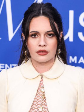 Bea Miller, 6 Mart 2024 'te Inglewood, Los Angeles, Kaliforniya, ABD' deki SoFi Stadyumu 'ndaki YouTube Tiyatrosu' nda düzenlenen 2024 Billboard Women in Music 'e ulaştı.. 