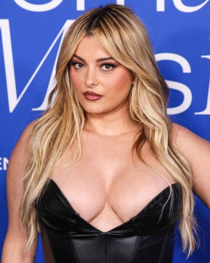 Bebe Rexha, 6 Mart 2024 'te Inglewood, Los Angeles, Kaliforniya, ABD' deki SoFi Stadyumu 'ndaki YouTube Tiyatrosu' nda düzenlenen 2024 Billboard Women in Music 'e geldi..