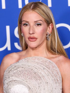 Gaurav Gupta giyen Ellie Goulding, 6 Mart 2024 'te Inglewood, Los Angeles, Kaliforniya, ABD' deki SoFi Stadyumu 'ndaki YouTube Tiyatrosu' nda düzenlenen 2024 Billboard Women in Music 'e geldi..