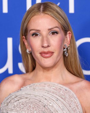 Gaurav Gupta giyen Ellie Goulding, 6 Mart 2024 'te Inglewood, Los Angeles, Kaliforniya, ABD' deki SoFi Stadyumu 'ndaki YouTube Tiyatrosu' nda düzenlenen 2024 Billboard Women in Music 'e geldi..