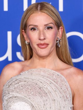 Gaurav Gupta giyen Ellie Goulding, 6 Mart 2024 'te Inglewood, Los Angeles, Kaliforniya, ABD' deki SoFi Stadyumu 'ndaki YouTube Tiyatrosu' nda düzenlenen 2024 Billboard Women in Music 'e geldi..