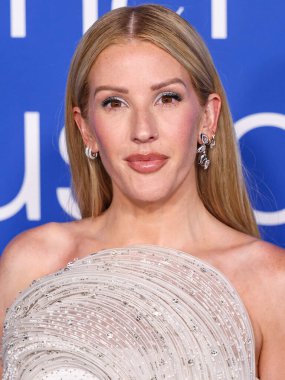 Gaurav Gupta giyen Ellie Goulding, 6 Mart 2024 'te Inglewood, Los Angeles, Kaliforniya, ABD' deki SoFi Stadyumu 'ndaki YouTube Tiyatrosu' nda düzenlenen 2024 Billboard Women in Music 'e geldi..