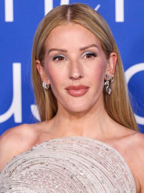 Gaurav Gupta giyen Ellie Goulding, 6 Mart 2024 'te Inglewood, Los Angeles, Kaliforniya, ABD' deki SoFi Stadyumu 'ndaki YouTube Tiyatrosu' nda düzenlenen 2024 Billboard Women in Music 'e geldi..