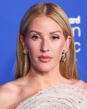 Gaurav Gupta giyen Ellie Goulding, 6 Mart 2024 'te Inglewood, Los Angeles, Kaliforniya, ABD' deki SoFi Stadyumu 'ndaki YouTube Tiyatrosu' nda düzenlenen 2024 Billboard Women in Music 'e geldi..