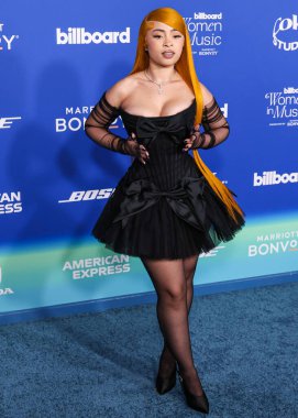 Ice Spice, 6 Mart 2024 'te Inglewood, Los Angeles, Kaliforniya, ABD' deki SoFi Stadyumu 'ndaki YouTube Tiyatrosu' nda düzenlenen 2024 Billboard Women in Music 'e ulaştı..