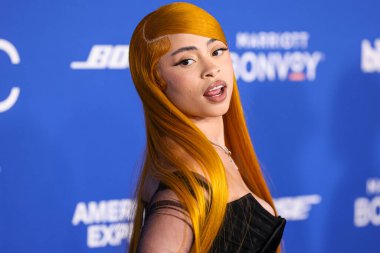 Ice Spice, 6 Mart 2024 'te Inglewood, Los Angeles, Kaliforniya, ABD' deki SoFi Stadyumu 'ndaki YouTube Tiyatrosu' nda düzenlenen 2024 Billboard Women in Music 'e ulaştı..