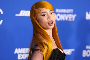 Ice Spice, 6 Mart 2024 'te Inglewood, Los Angeles, Kaliforniya, ABD' deki SoFi Stadyumu 'ndaki YouTube Tiyatrosu' nda düzenlenen 2024 Billboard Women in Music 'e ulaştı..