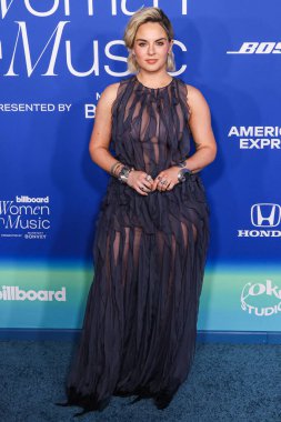 JoJo, 6 Mart 2024 tarihinde Inglewood, Los Angeles, Kaliforniya, ABD 'deki SoFi Stadyumu' ndaki YouTube Tiyatrosu 'nda düzenlenen 2024 Billboard Women in Music' e ulaştı.. 