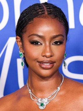 Justine Skye, 6 Mart 2024 'te Inglewood, Los Angeles, Kaliforniya, ABD' deki SoFi Stadyumu 'ndaki YouTube Tiyatrosu' nda düzenlenen 2024 Billboard Women in Music 'e geldi..