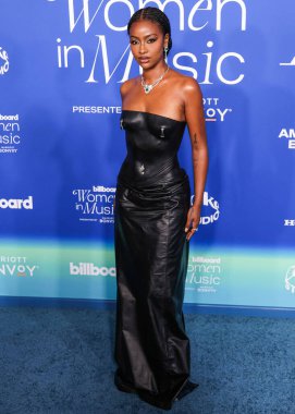 Justine Skye, 6 Mart 2024 'te Inglewood, Los Angeles, Kaliforniya, ABD' deki SoFi Stadyumu 'ndaki YouTube Tiyatrosu' nda düzenlenen 2024 Billboard Women in Music 'e geldi..