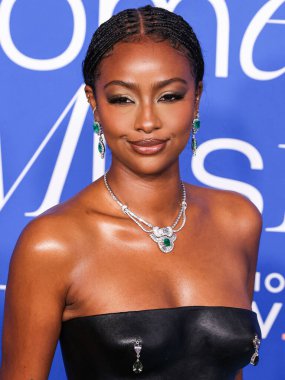 Justine Skye, 6 Mart 2024 'te Inglewood, Los Angeles, Kaliforniya, ABD' deki SoFi Stadyumu 'ndaki YouTube Tiyatrosu' nda düzenlenen 2024 Billboard Women in Music 'e geldi..