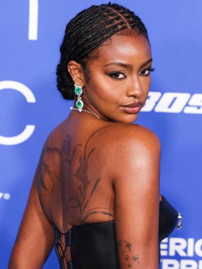 Justine Skye, 6 Mart 2024 'te Inglewood, Los Angeles, Kaliforniya, ABD' deki SoFi Stadyumu 'ndaki YouTube Tiyatrosu' nda düzenlenen 2024 Billboard Women in Music 'e geldi..