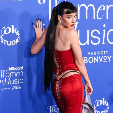 Katy Perry, 6 Mart 2024 tarihinde Inglewood, Los Angeles, Kaliforniya, ABD 'deki SoFi Stadyumu' ndaki YouTube Tiyatrosu 'nda düzenlenen 2024 Billboard Women in Music' e ulaştı..