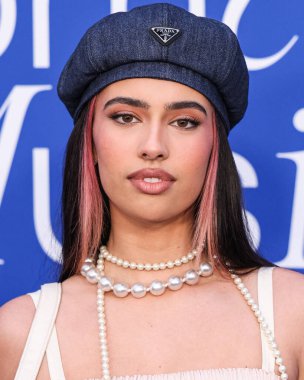 Kylie Cantrall, 6 Mart 2024 'te Inglewood, Los Angeles, Kaliforniya, ABD' deki SoFi Stadyumu 'ndaki YouTube Tiyatrosu' nda düzenlenen 2024 Billboard Women in Music 'e geldi..