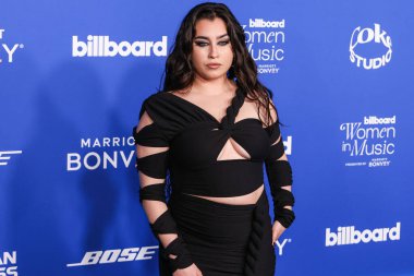 Lauren Jauregui, 6 Mart 2024 'te Inglewood, Los Angeles, Kaliforniya, ABD' deki SoFi Stadyumu 'ndaki YouTube Tiyatrosu' nda düzenlenen 2024 Billboard Women in Music 'e geldi.. 