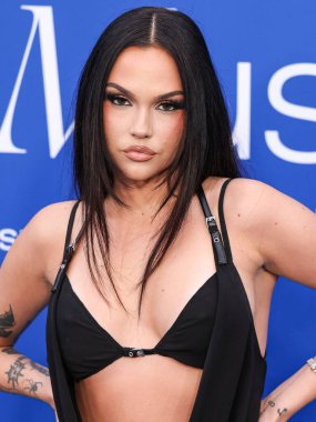 Maggie Lindemann, 6 Mart 2024 'te Inglewood, Los Angeles, Kaliforniya, ABD' deki SoFi Stadyumu 'ndaki YouTube Tiyatrosu' nda düzenlenen 2024 Billboard Women in Music 'e geldi..