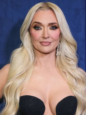 Erika Jayne, 10 Mart 2024 tarihinde Spago Beverly Hills 'de düzenlenen Rob Lowe' un ev sahipliğini yaptığı Oscar İzleme Partisi 2024 tarihli DIRECTV Yayınları 'na ulaştı.. 