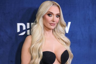 Erika Jayne, 10 Mart 2024 tarihinde Spago Beverly Hills 'de düzenlenen Rob Lowe' un ev sahipliğini yaptığı Oscar İzleme Partisi 2024 tarihli DIRECTV Yayınları 'na ulaştı.. 