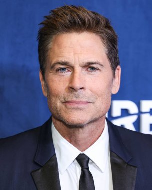 Rob Lowe, 10 Mart 2024 'te Spago Beverly Hills' te düzenlenen Rob Lowe 'un ev sahipliğini yaptığı Oscar İzleme Partisi 2024' teki DIRECTV Streaming with The Stars 'a ulaştı..