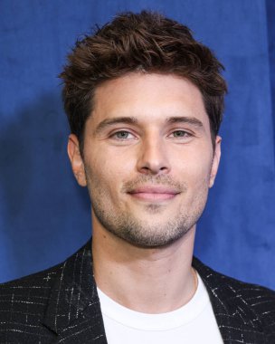 Ronen Rubinstein, 10 Mart 2024 tarihinde Spago Beverly Hills 'de düzenlenen Rob Lowe' un ev sahipliğini yaptığı DIRECTV Streaming with The Stars Oscar Viewing Party 2024 'e geldi.. 