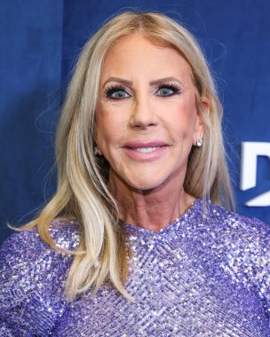 Vicki Gunvalson, 10 Mart 2024 'te Beverly Hills, Los Angeles, ABD' de düzenlenen Spago Beverly Hills 'te Rob Lowe' un ev sahipliğinde düzenlenen Oscar İzleme Partisi 2024 tarihli DIRECTV Streaming with The Stars Oscar Viewing Party 'ye ulaştı.. 